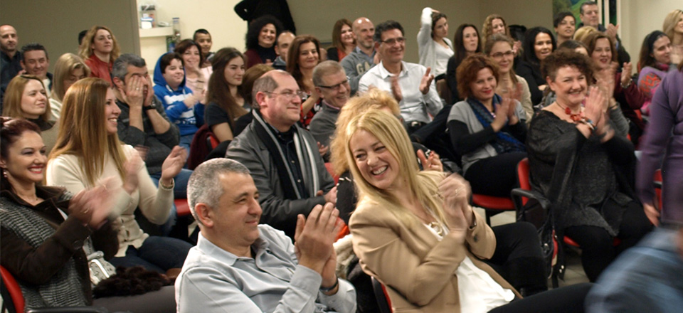 Η πιο όμορφη ΑΛΛΙΩΤΙΚΗ κοπή πίτας που έχουμε ζήσει!